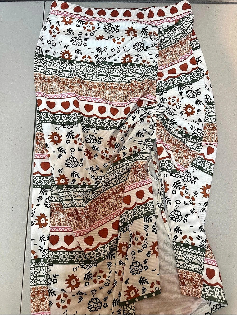 SHEIN Floral Print Skirt in Multi Colors Large Like New